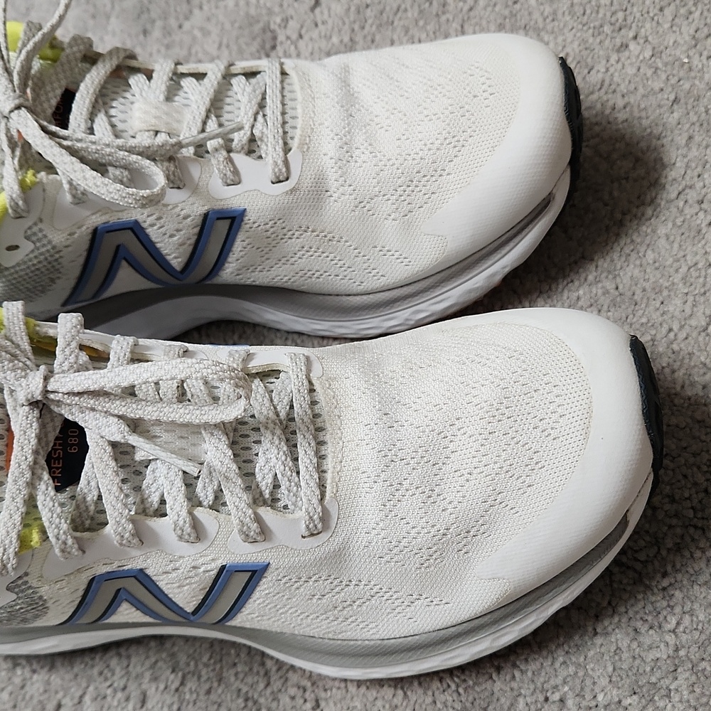 New Balance Running Sneakers Fresh Foam White/Grey Sz 7.5 - Picture 9 of 11